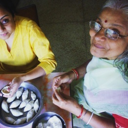 Making 'pithe': Bengali sweet dumpling